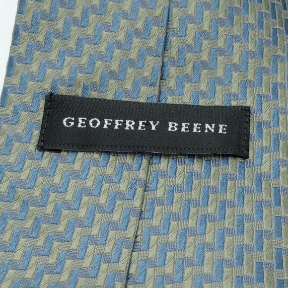 Geoffrey Beene Tie 58.5"L - Picture 8 of 9